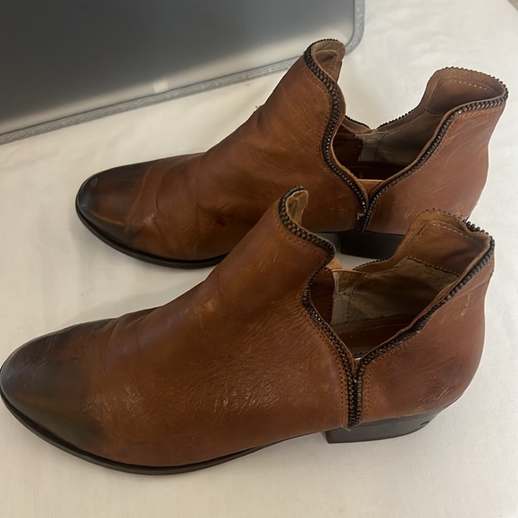 BCBGenration Side Zipper(BG Crush Ankle Boots) Booties Brown 9M - Picture 12 of 14